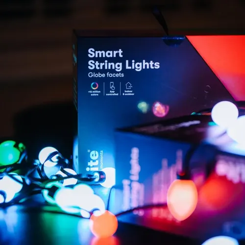 Lite Bulb Moments Smart String Lights Globe Facets dėžutė su šviečiančiomis briaunuotomis įvairių spalvų lemputėmis